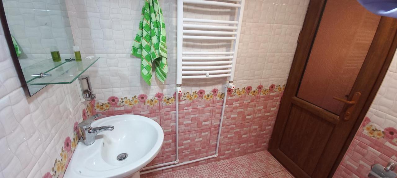 Dream House & Hostel 세반 외부 사진