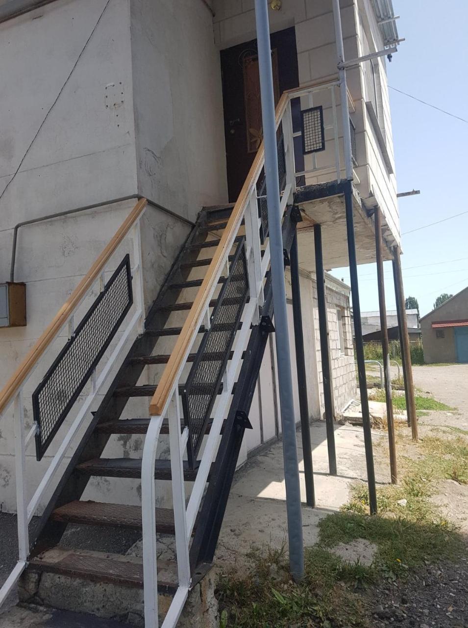 Dream House & Hostel 세반 외부 사진